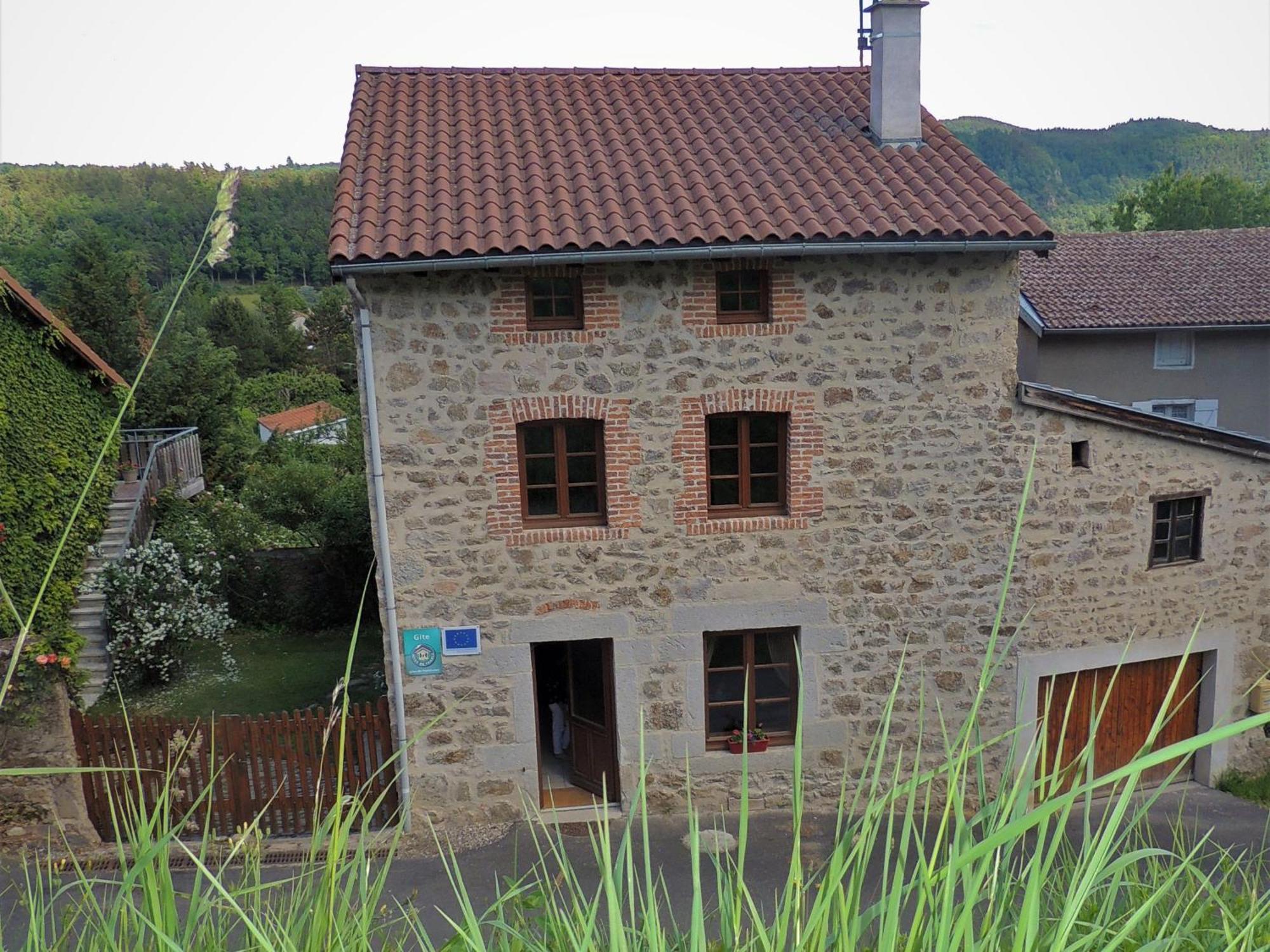 Aurec-Sur-Loire Charmante Maison De Ferme Avec Cour Fermee, Proche Loisirs Et Nature - Fr-1-582-191 빌라 외부 사진